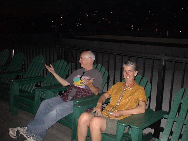 DSC00037.JPG - Me and Robinon the roof of our hotel building