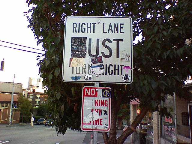 0829071939.jpg - A nice road sign not far from the hotel